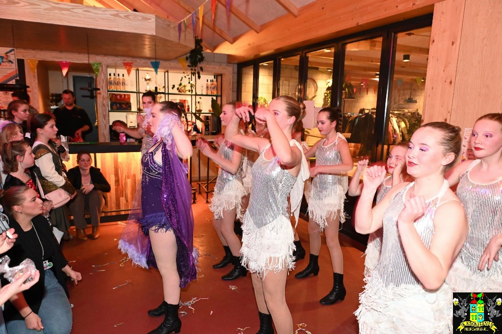 ../Images/Jeugddisco Middeleeuws Carnaval 119.jpg